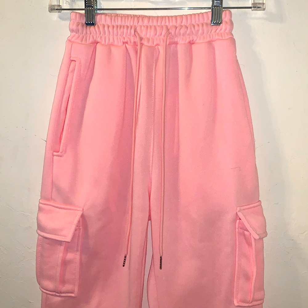 🎁Like New Kids-Girls unlisted brand pink cargo sweatpants- Small